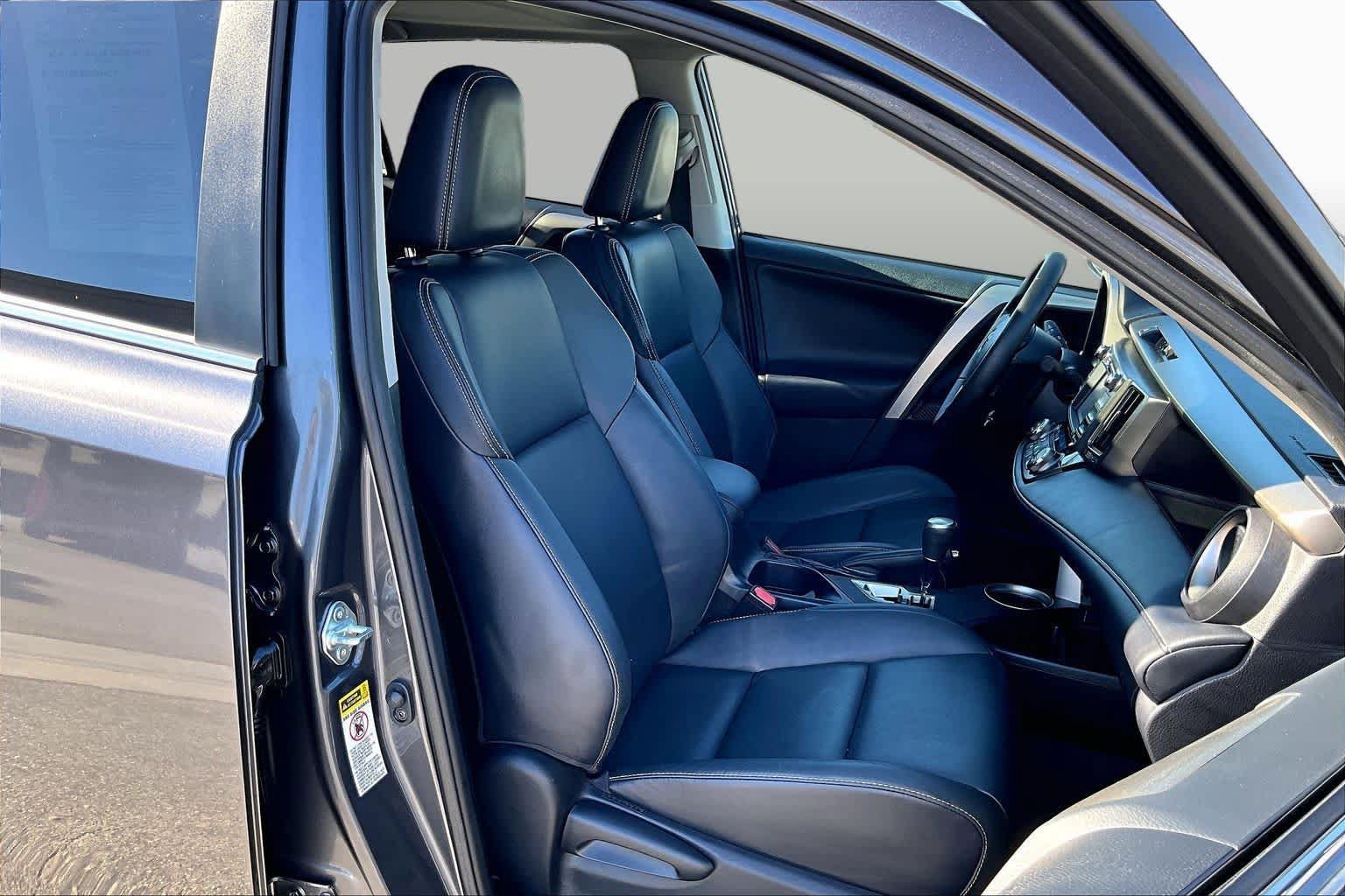 Used 2013 Toyota RAV4 Limited FWD image 8
