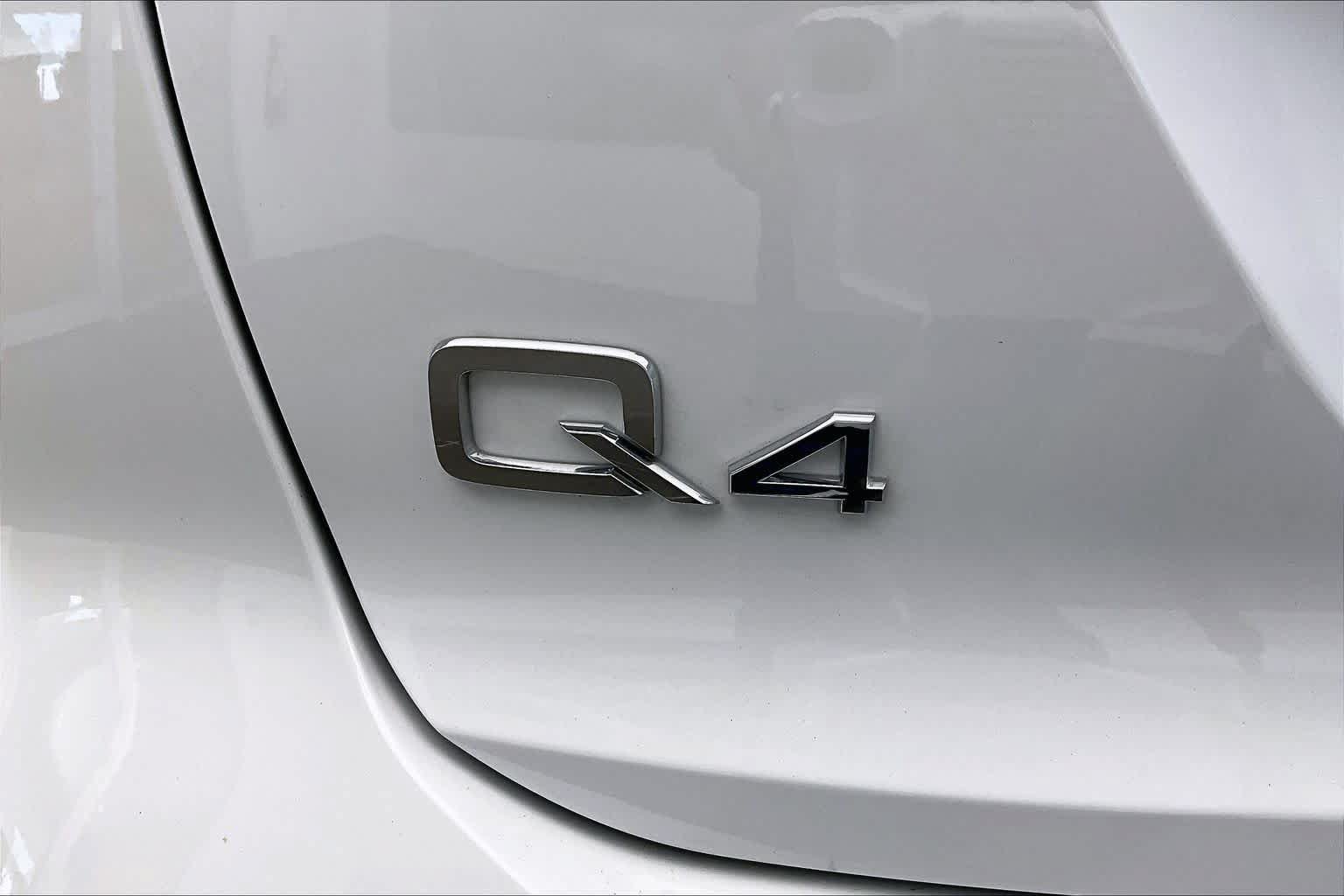 Certified 2025 Audi Q4 e-tron Premium Plus w/ Premium Plus AWD/4WD image 32