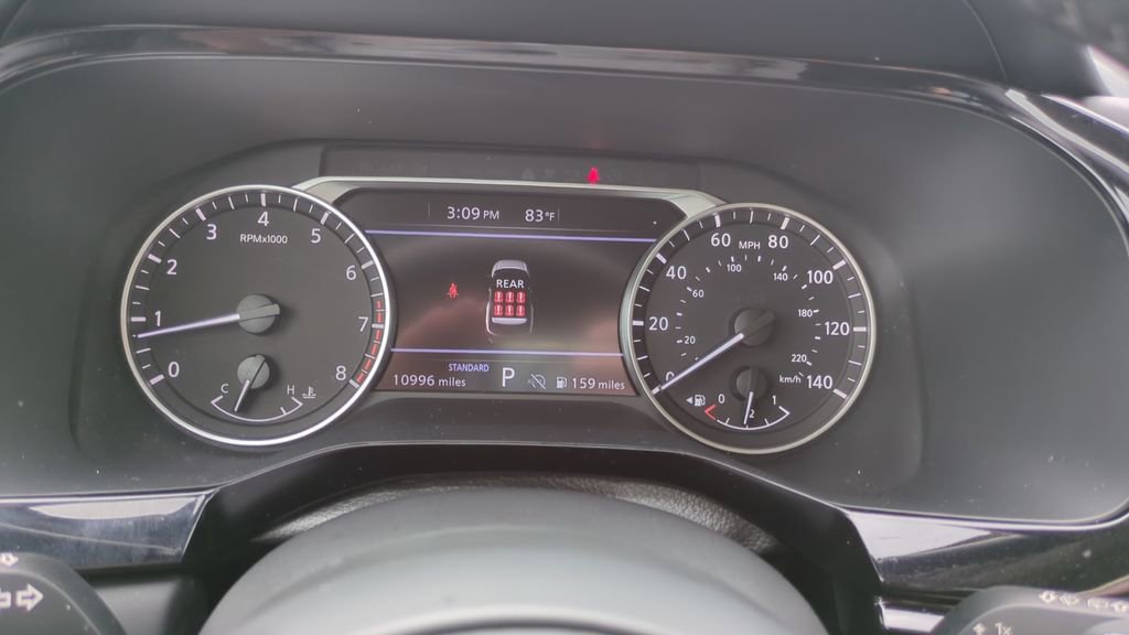 Used 2025 Nissan Pathfinder SV FWD image 22