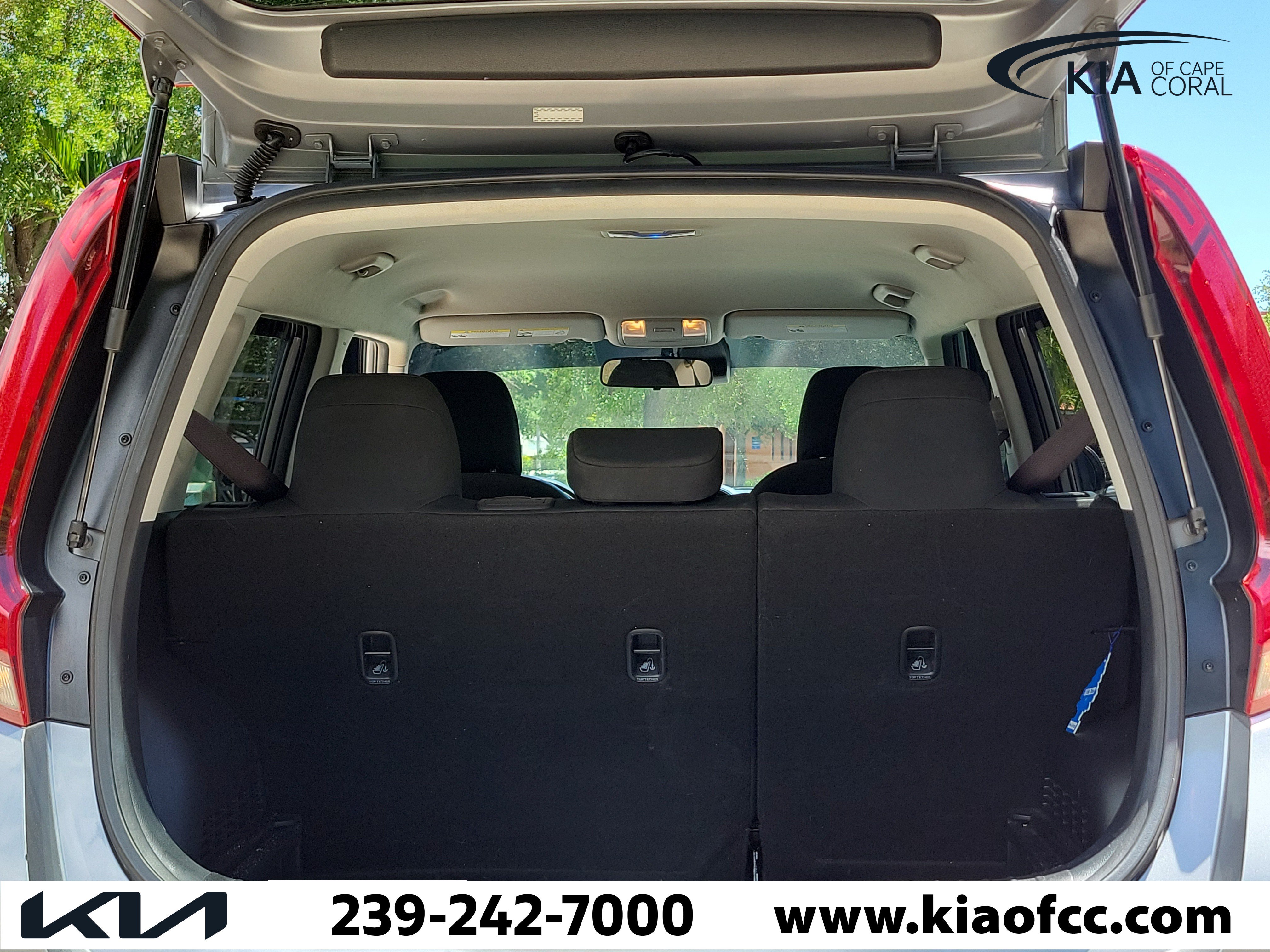 Used 2022 Kia Soul LX w/ Technology Package FWD image 11
