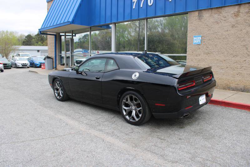 Used 2015 Dodge Challenger SXT Plus image 4