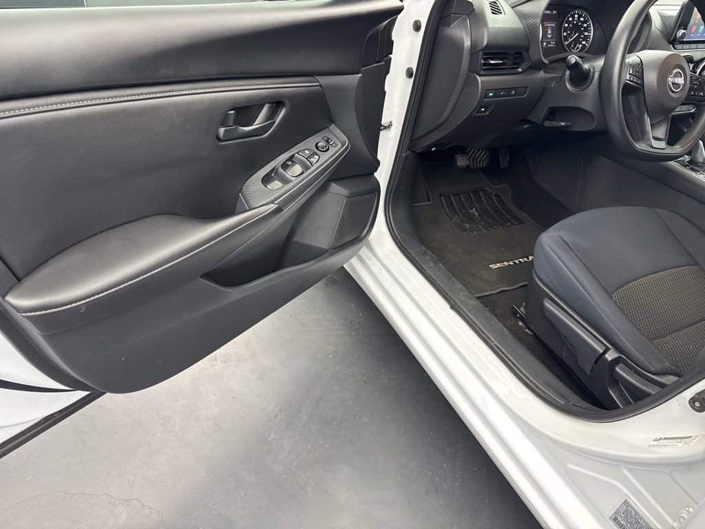 Used 2024 Nissan Sentra S FWD image 28