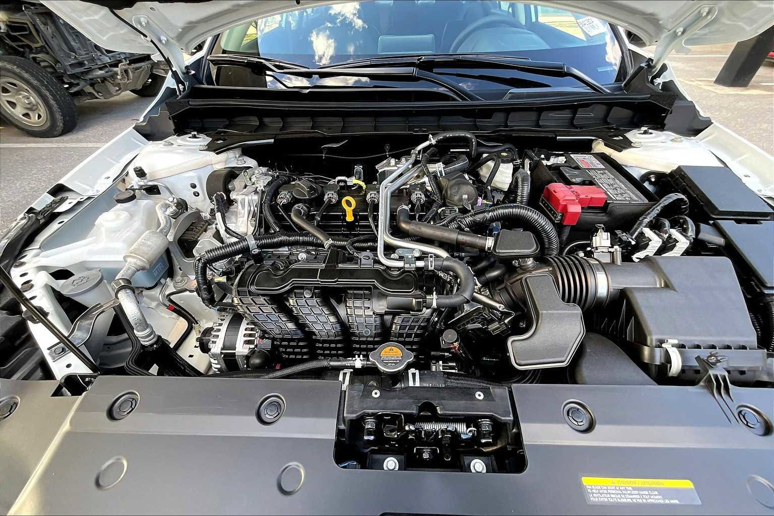 New 2025 Nissan Altima 2.5 SR image 16