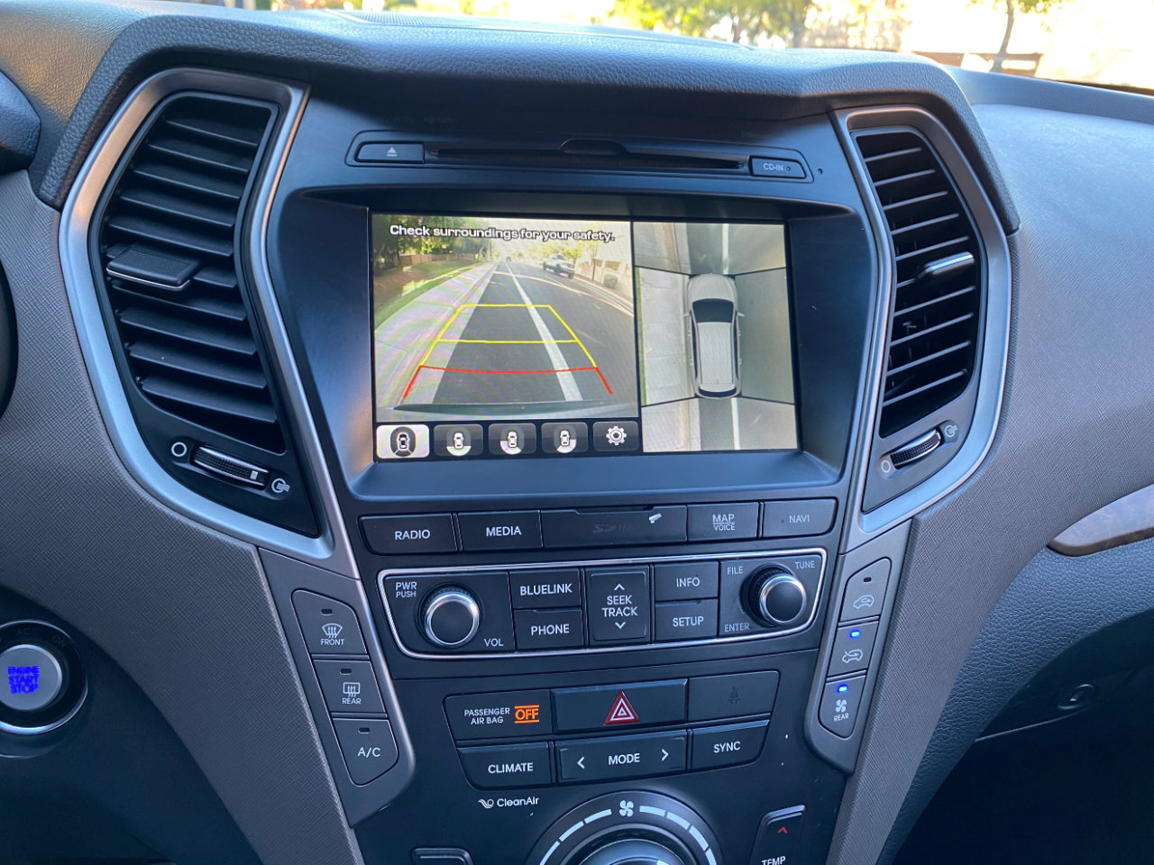 Used 2017 Hyundai Santa Fe SE Ultimate 3.3L Auto w/ SE Ultimate Tech Package 03 image 74