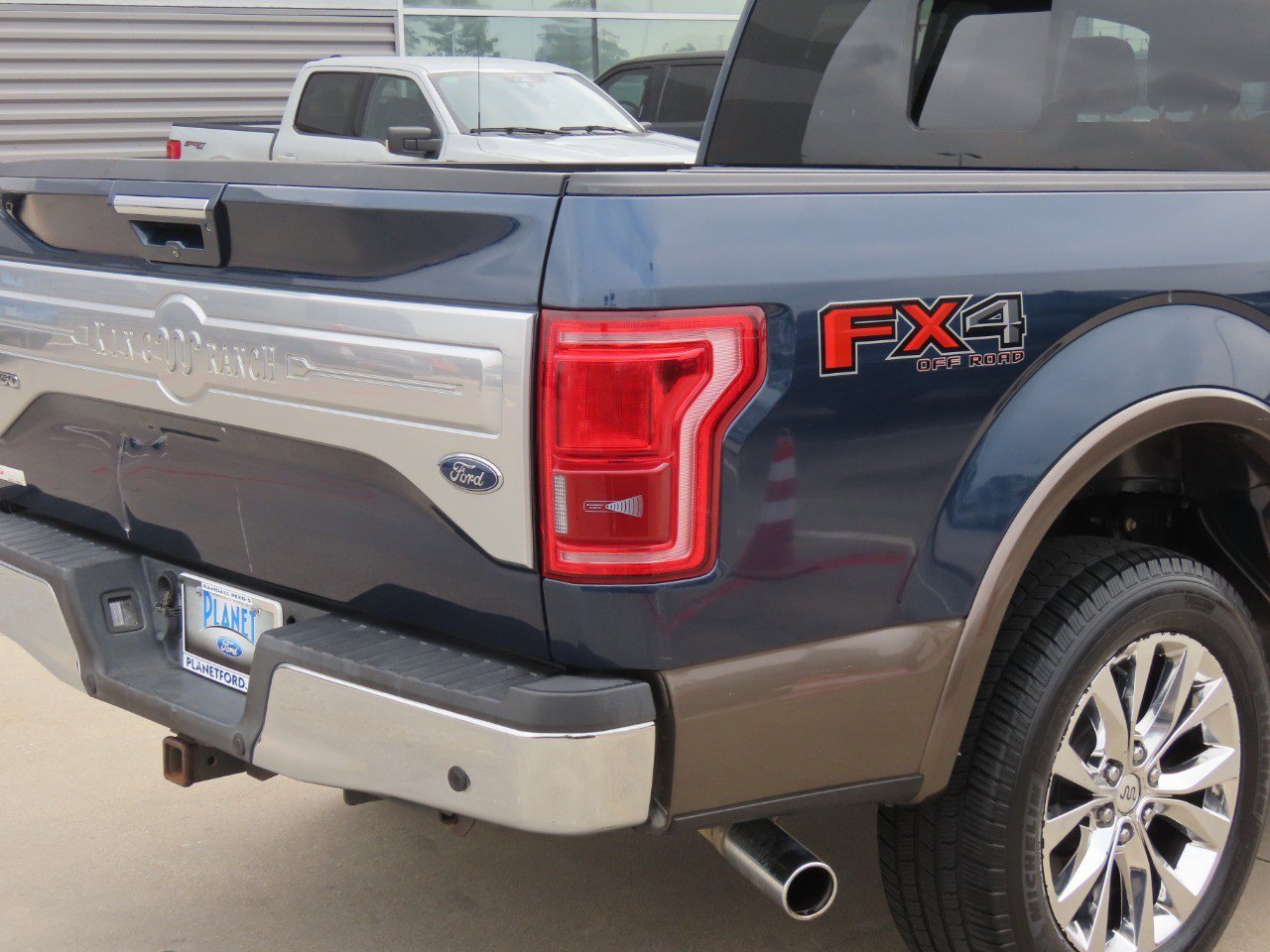 Used 2015 Ford F150 King Ranch w/ Equipment Group 601A Luxury AWD/4WD image 11