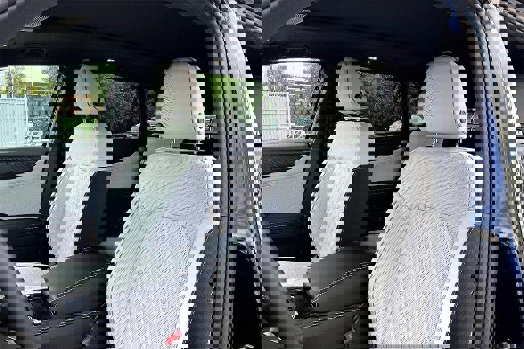 New 2026 Volkswagen Atlas Cross Sport SEL Premium R-Line image 20