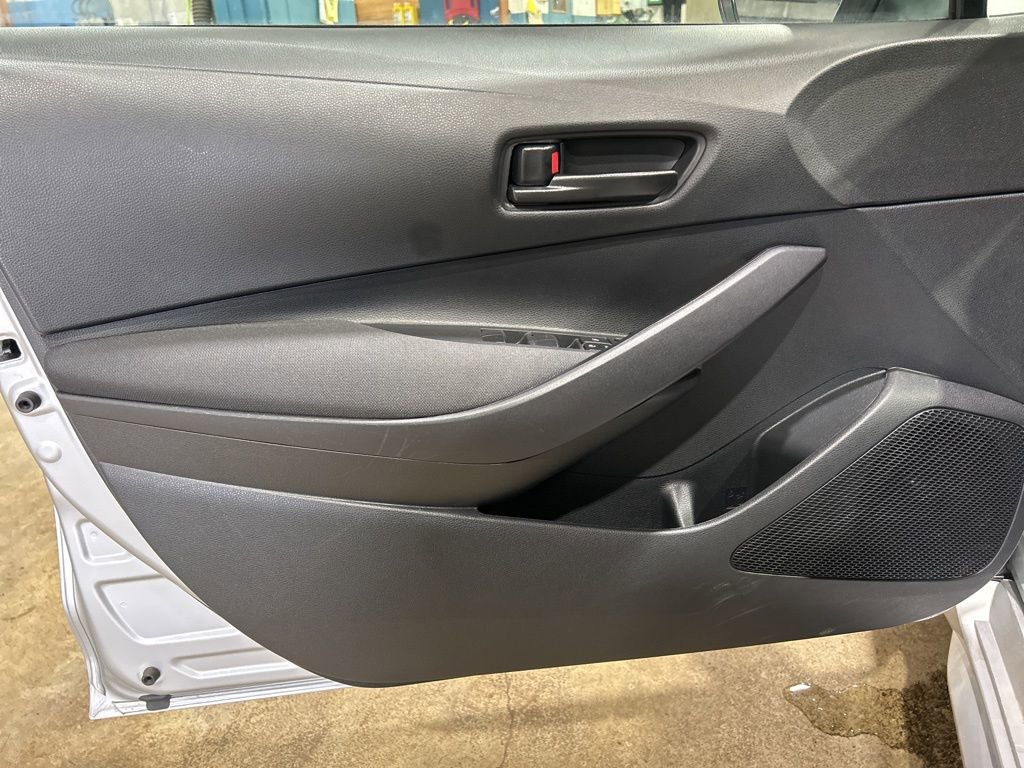 Used 2024 Toyota Corolla LE FWD image 13
