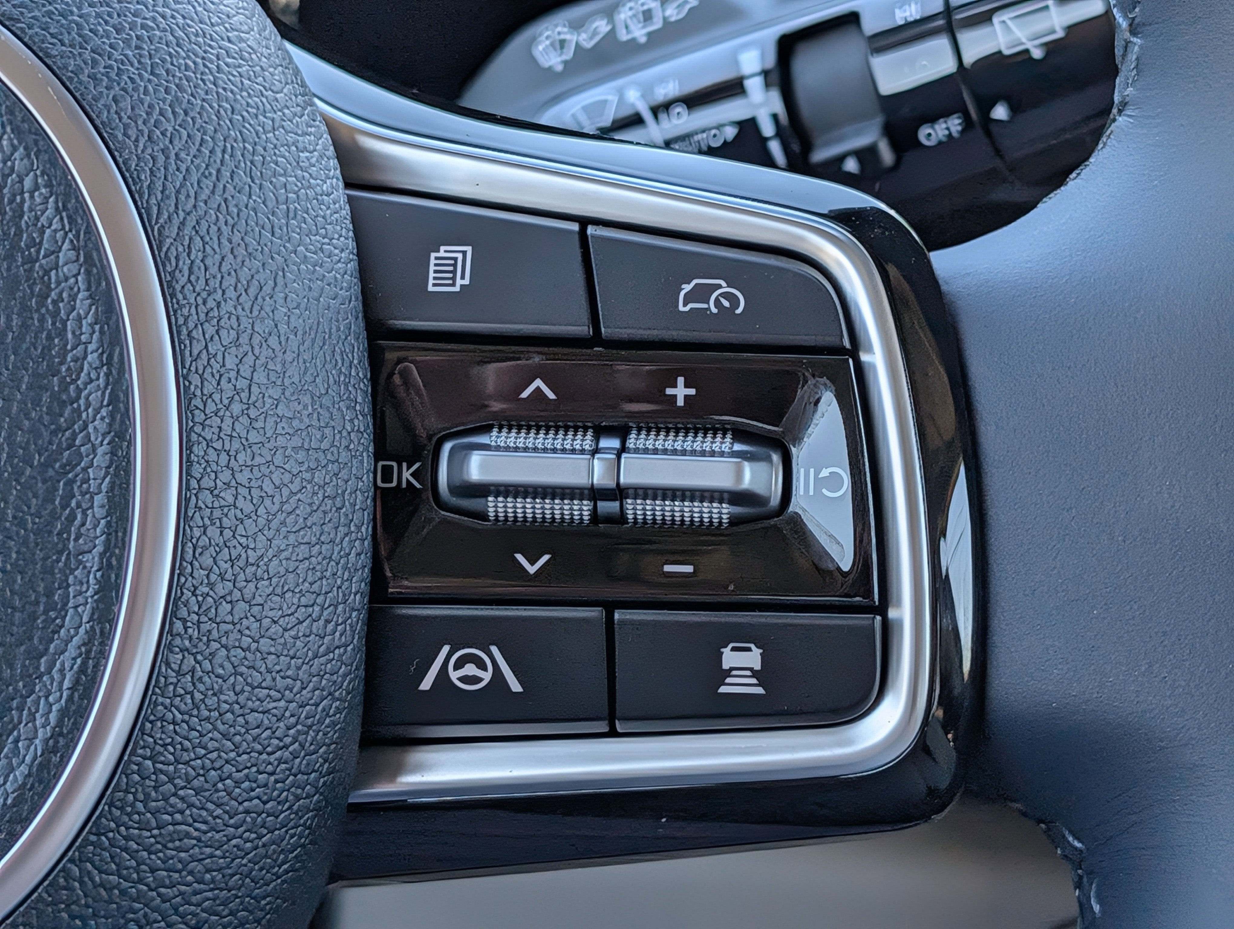 New 2026 Kia Carnival SX image 25