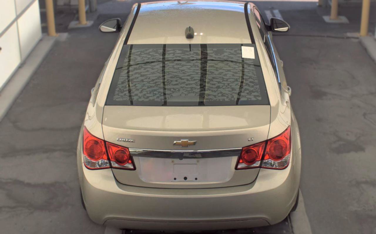 Used 2015 Chevrolet Cruze LT FWD image 2