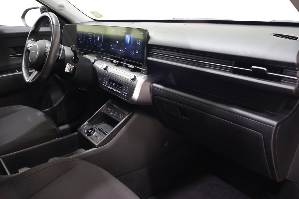 Used 2024 Hyundai Kona SEL w/ Convenience Package FWD image 15