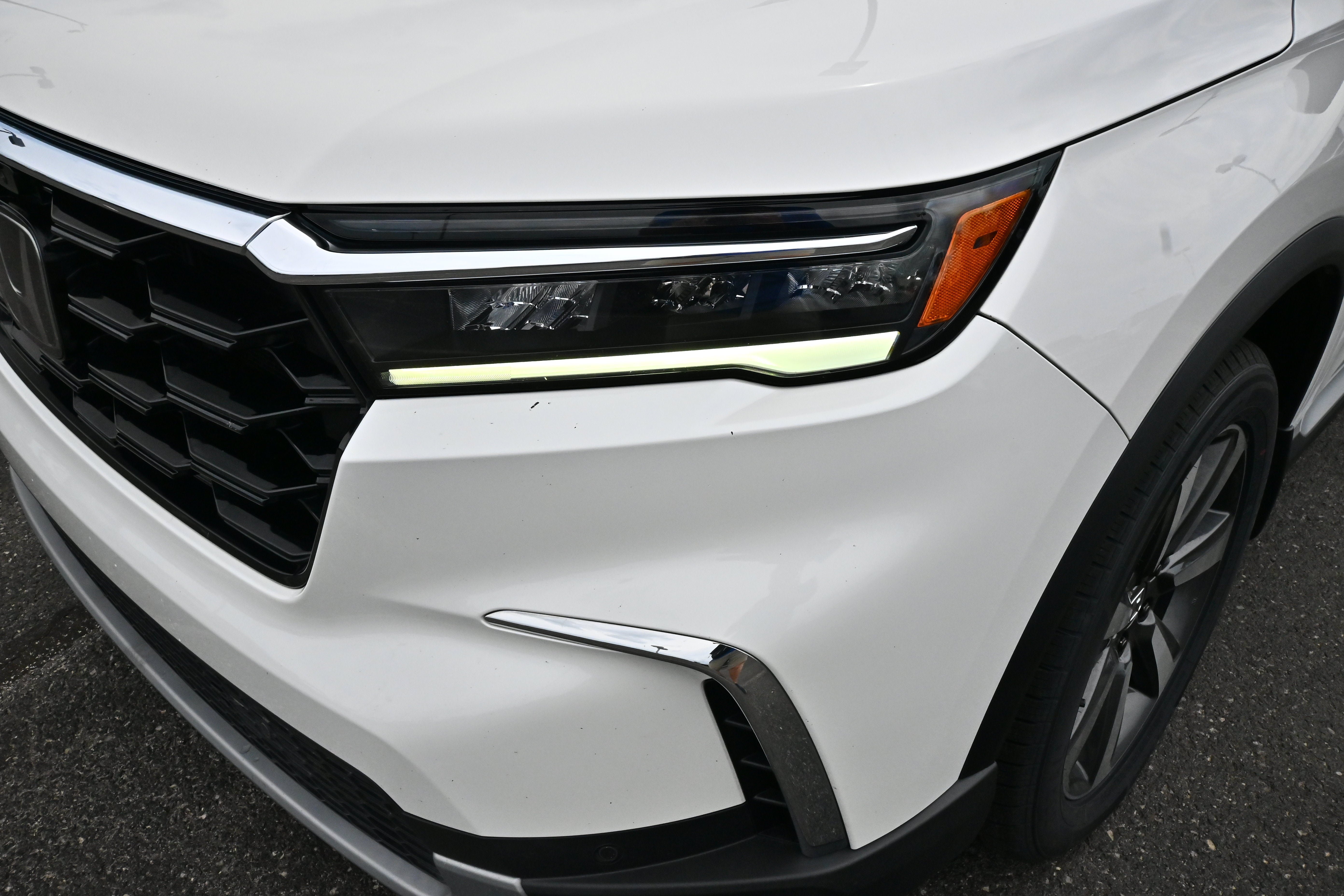 Used 2025 Honda Pilot Elite image 13