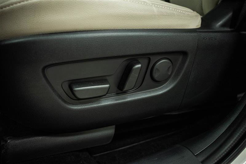 Used 2024 MAZDA CX-90 Plug-In Hybrid w/ Preferred image 16