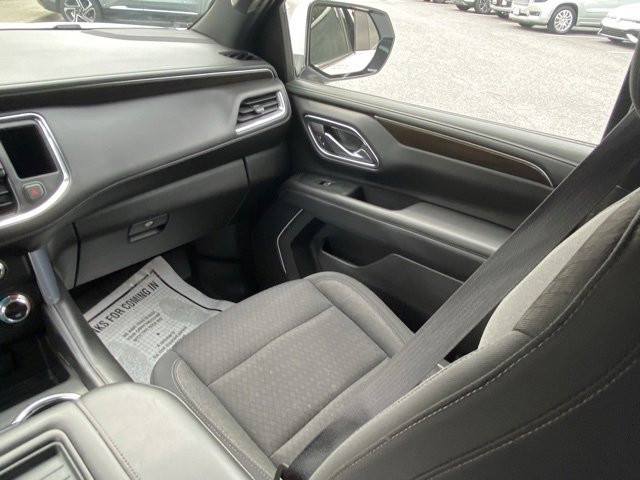 Used 2022 GMC Yukon SLE image 36