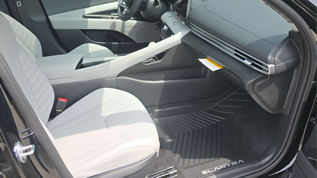 New 2026 Hyundai Elantra Limited FWD image 13