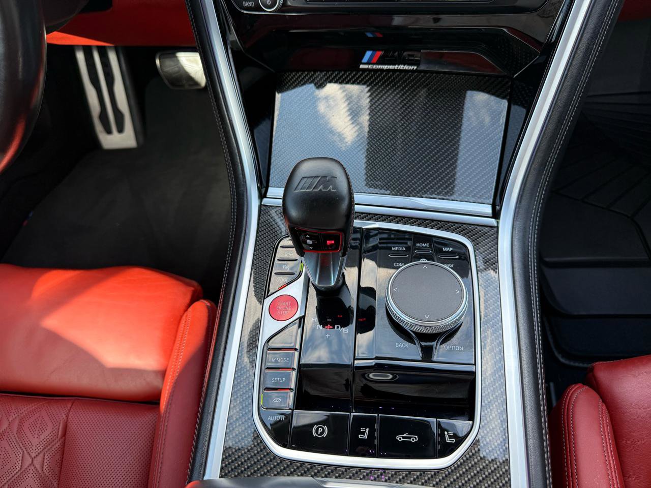 Used 2022 BMW M8 Competition w/ M Carbon Exterior Package AWD/4WD image 29