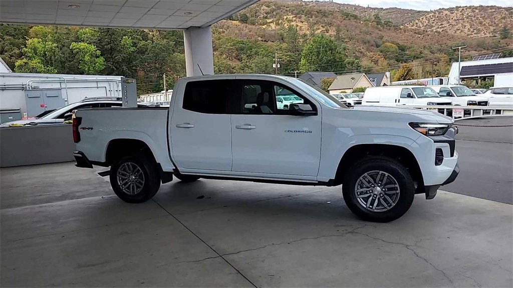New 2024 Chevrolet Colorado LT w/ LT Convenience Package III image 3