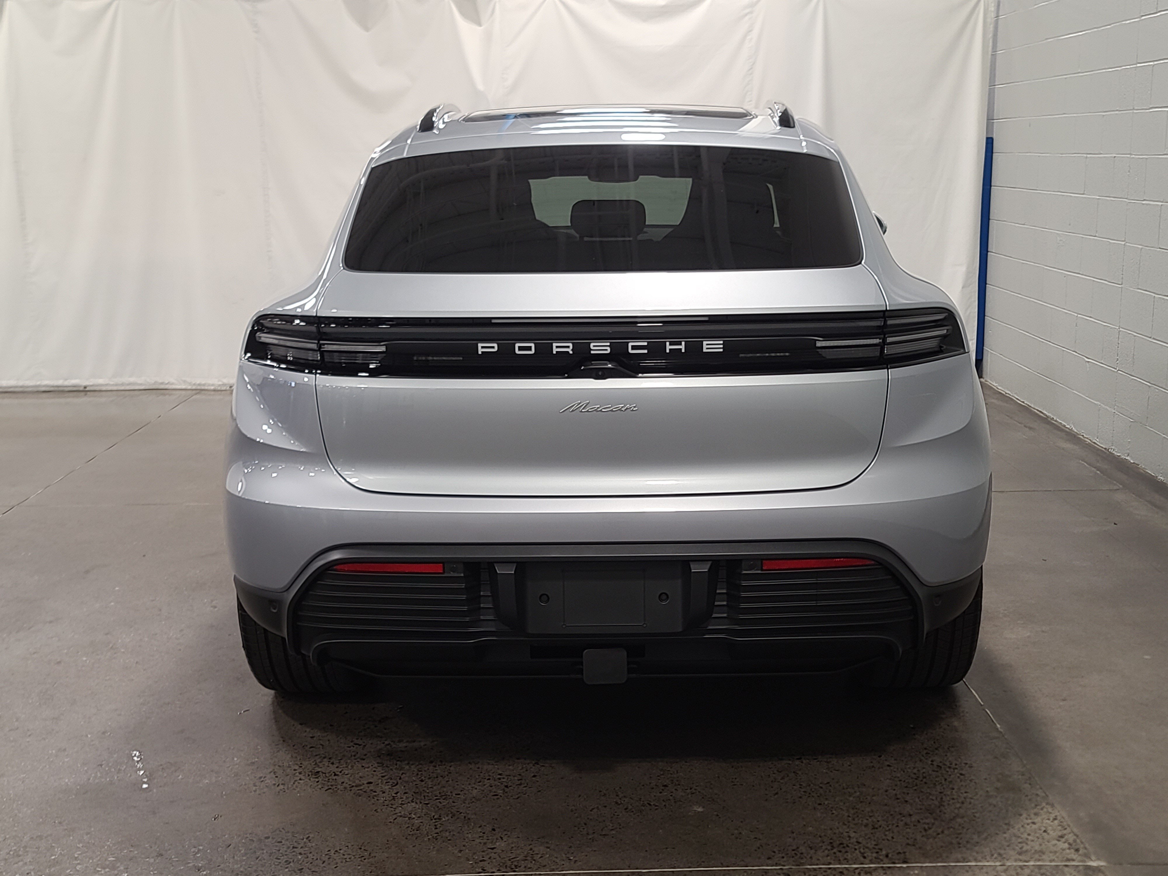 New 2026 Porsche Macan Electric RWD image 6