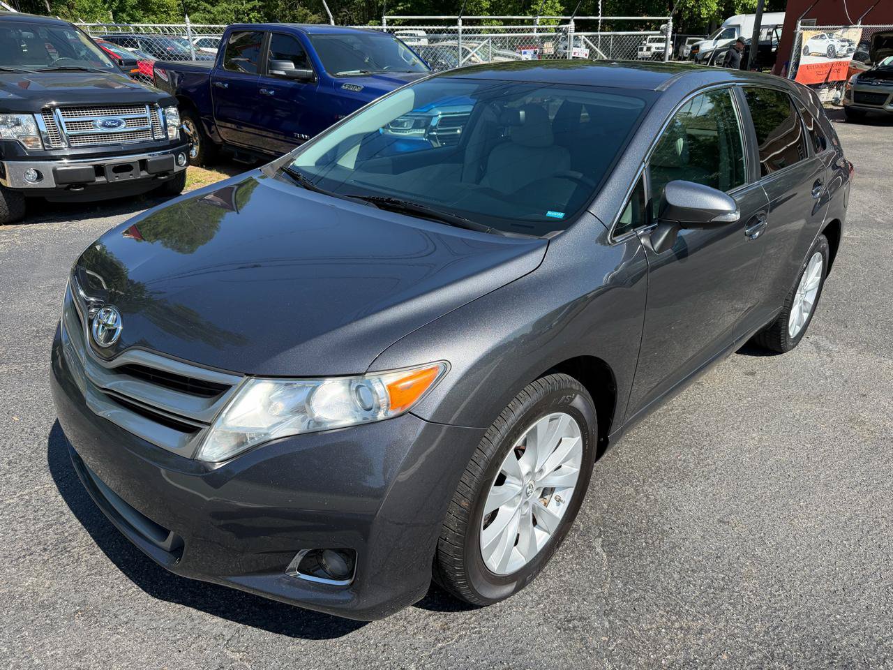 Used 2013 Toyota Venza LE AWD/4WD image 3