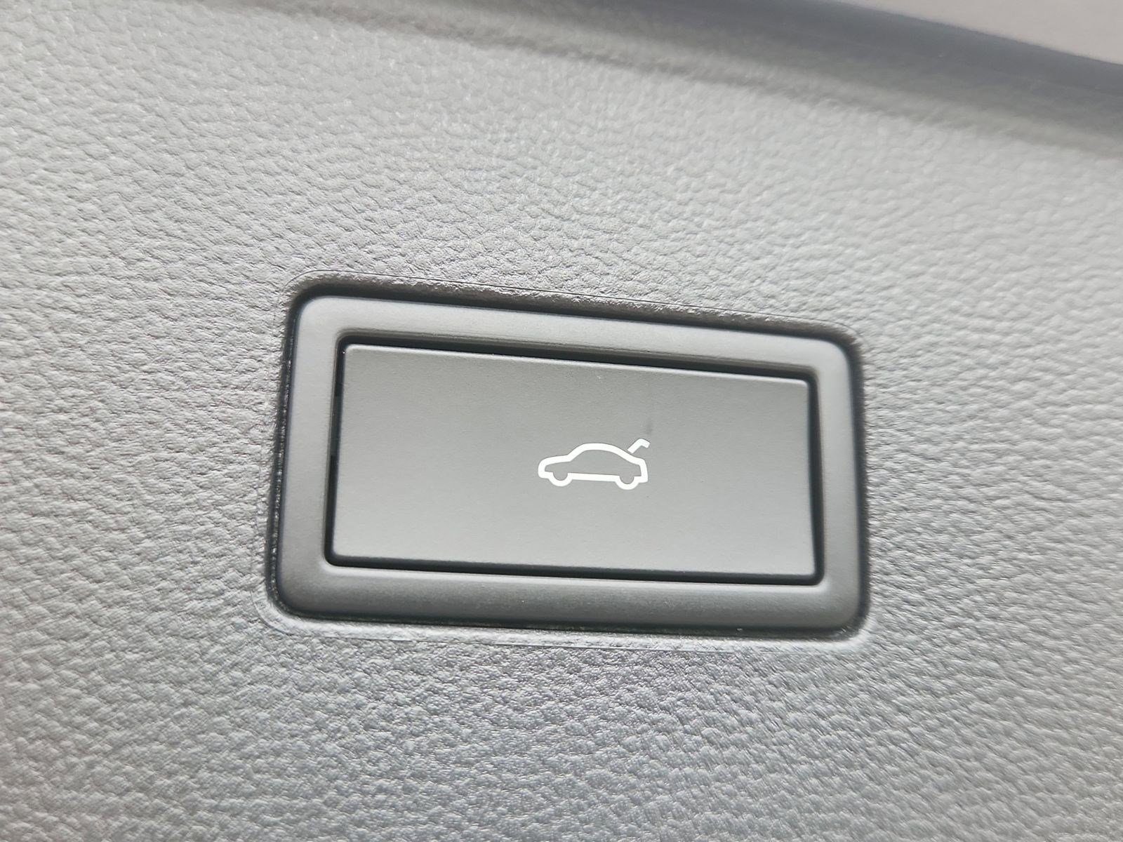 New 2026 Volkswagen Atlas SE image 15
