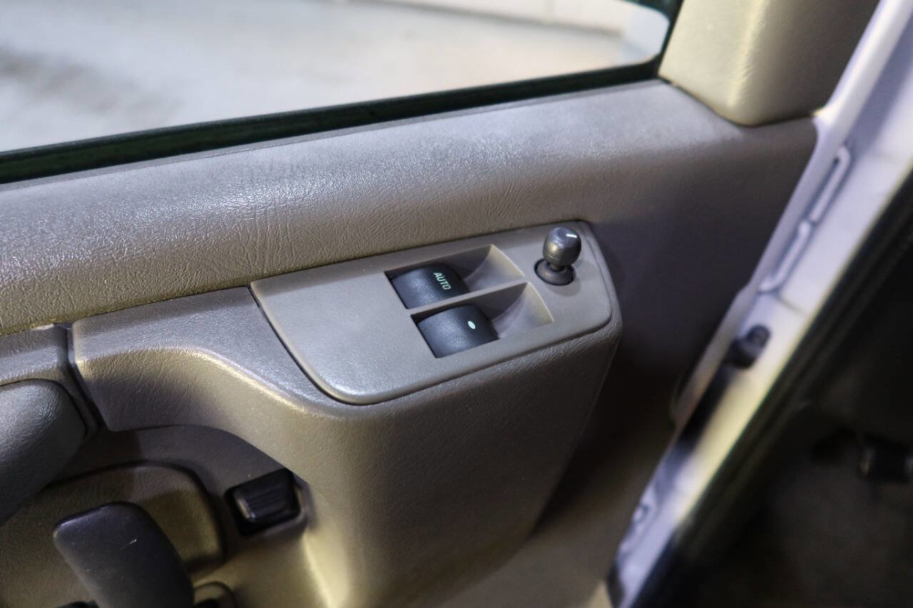 Used 2015 Chevrolet Express 3500 LT w/ LT Preferred Equipment Group image 20