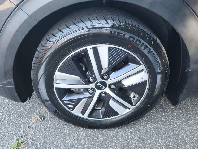 Used 2020 Kia Niro EX Premium FWD image 11