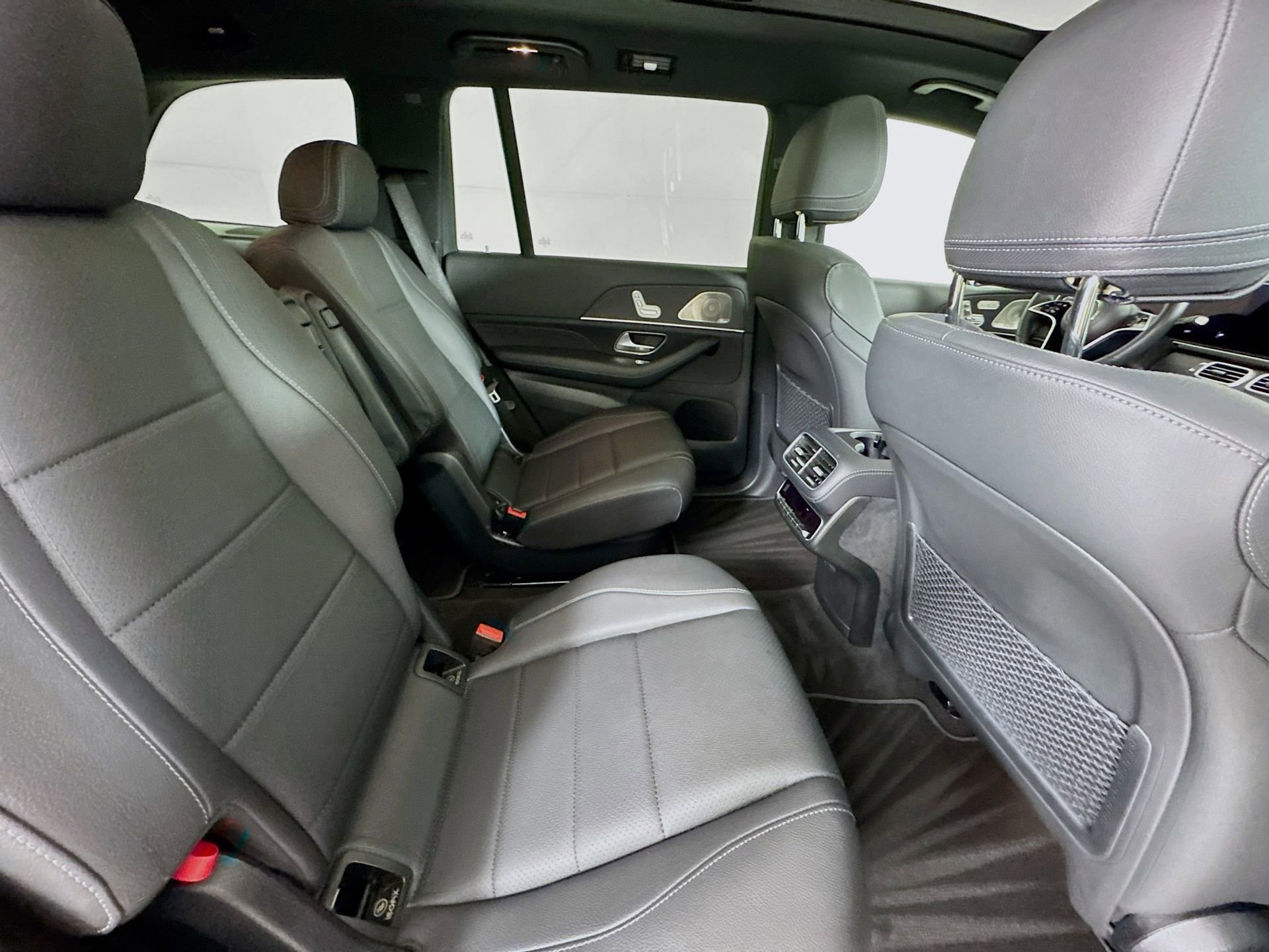 Used 2025 Mercedes-Benz GLS 450 4MATIC image 31
