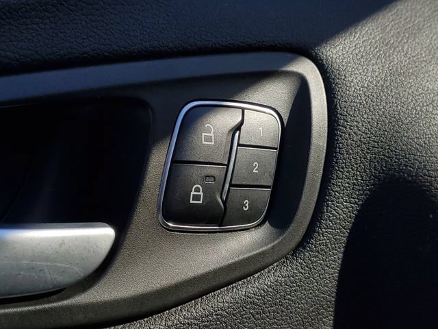 Used 2019 Ford Escape Titanium w/ U9j03 - Titanium Tow Package AWD/4WD image 12