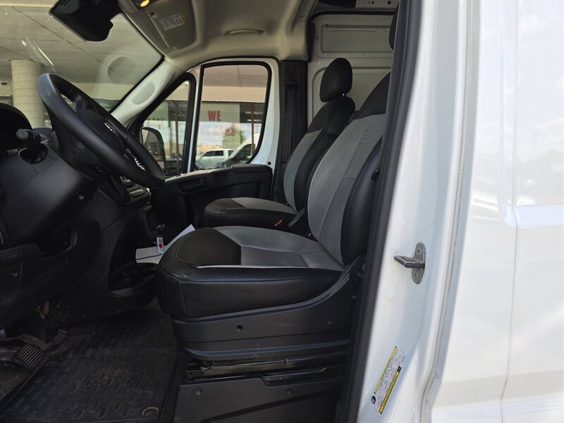 Used 2025 RAM ProMaster 3500 w/ Convenience Group FWD image 8