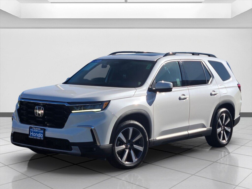 Certified 2023 Honda Pilot Touring image 9