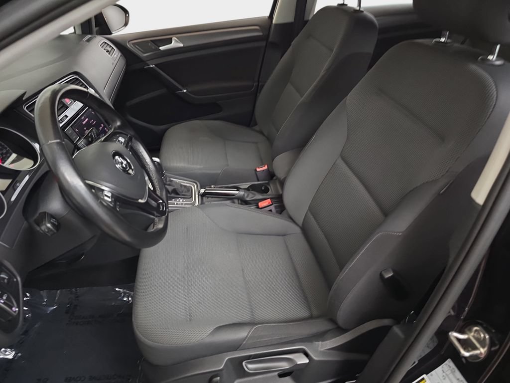 Used 2018 Volkswagen Golf S AWD/4WD image 17