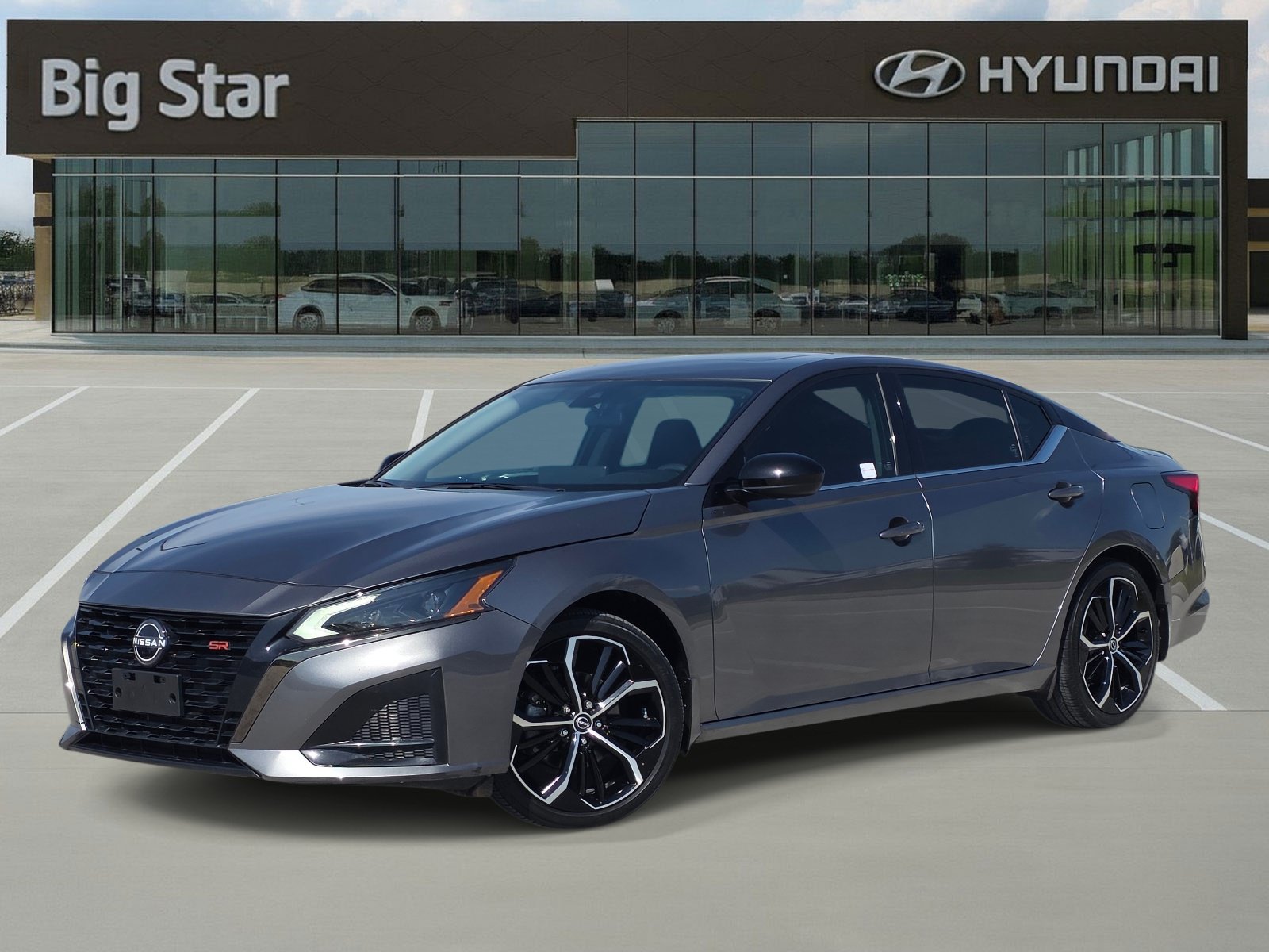 Used 2023 Nissan Altima 2.5 SR w/ SR Premium Package