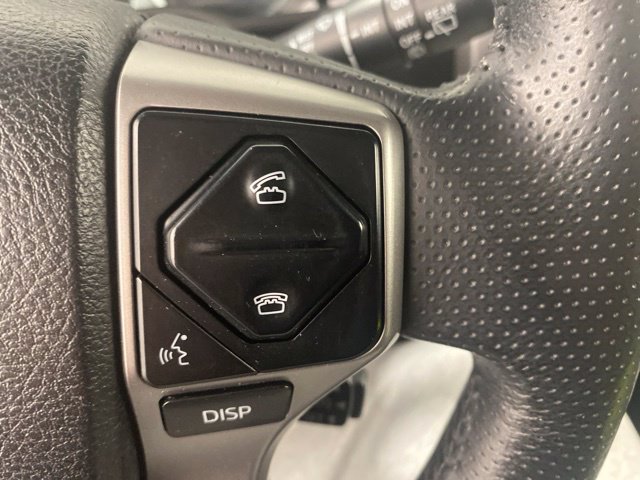 Used 2016 Toyota 4Runner SR5 AWD/4WD image 13