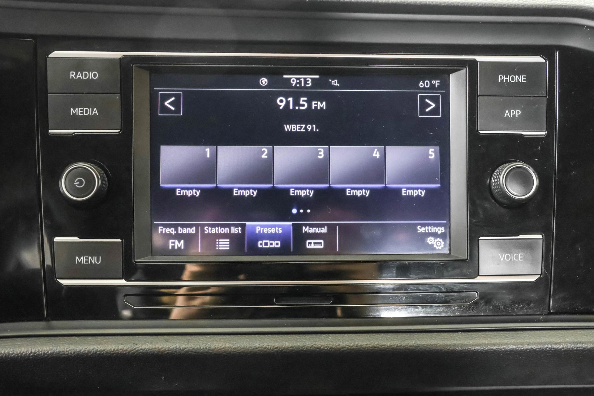 Used 2024 Volkswagen Jetta Sport image 29