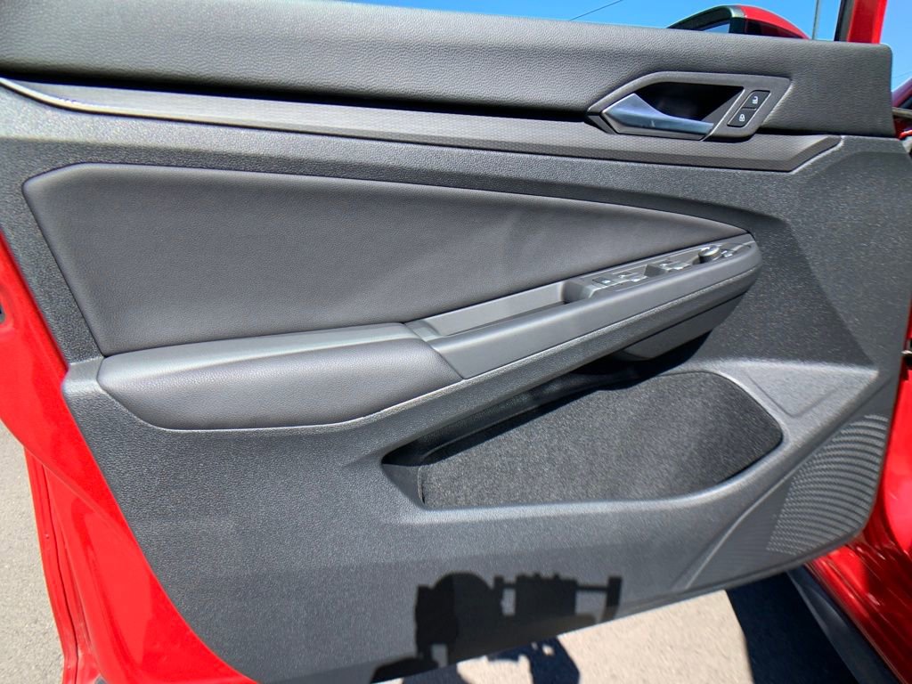 Used 2022 Volkswagen GTI SE image 11