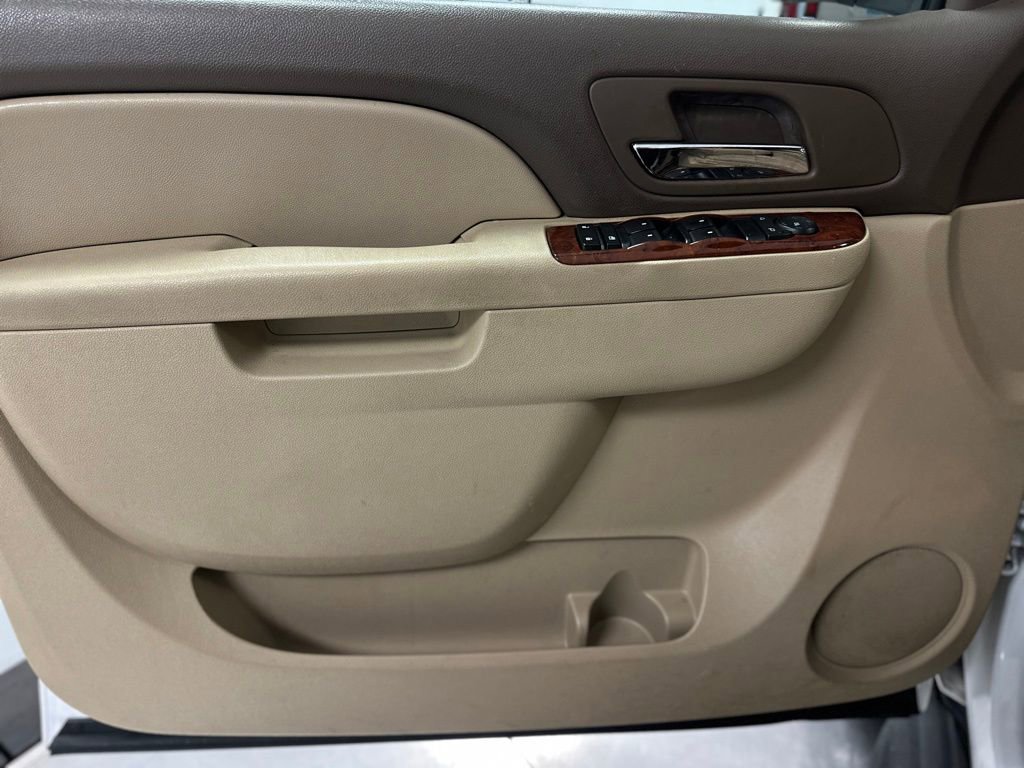 Used 2010 Chevrolet Tahoe LT image 17