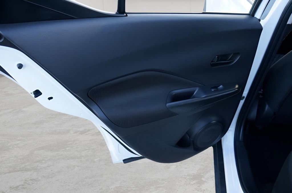 Used 2021 Nissan Kicks S FWD image 10