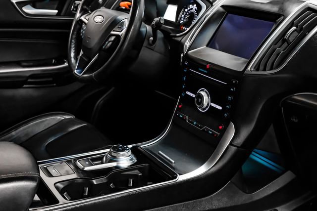 Used 2019 Ford Edge Titanium image 29