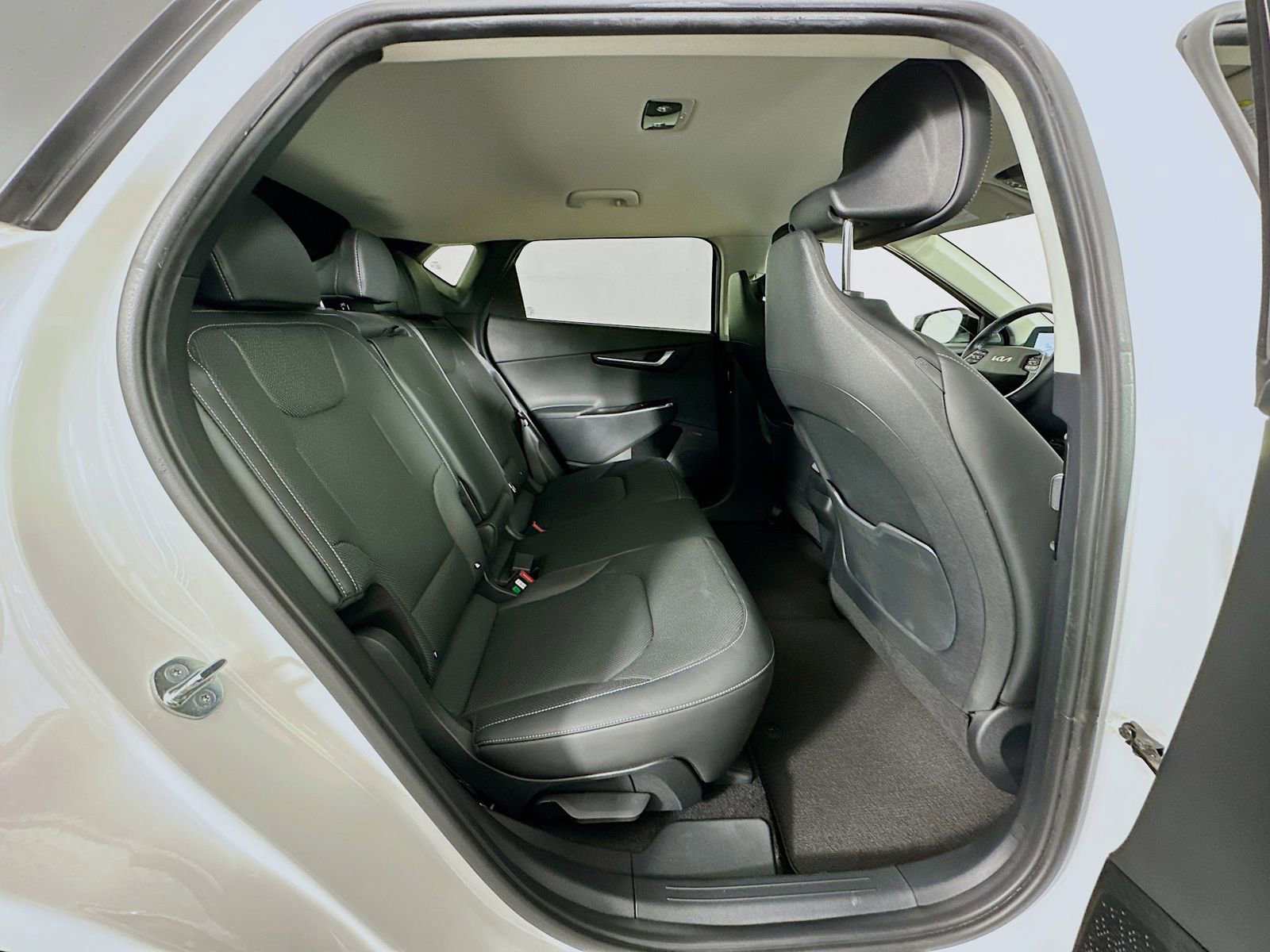 Used 2023 Kia EV6 Wind image 28