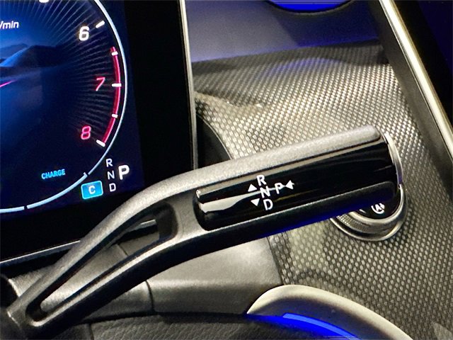 Used 2025 Mercedes-Benz GLC 300 4MATIC image 17