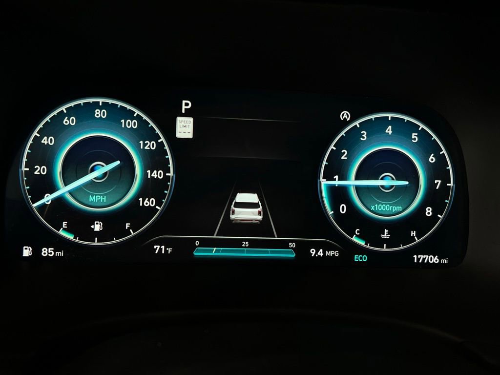 Used 2023 Hyundai Palisade Limited w/ Winter Package image 16