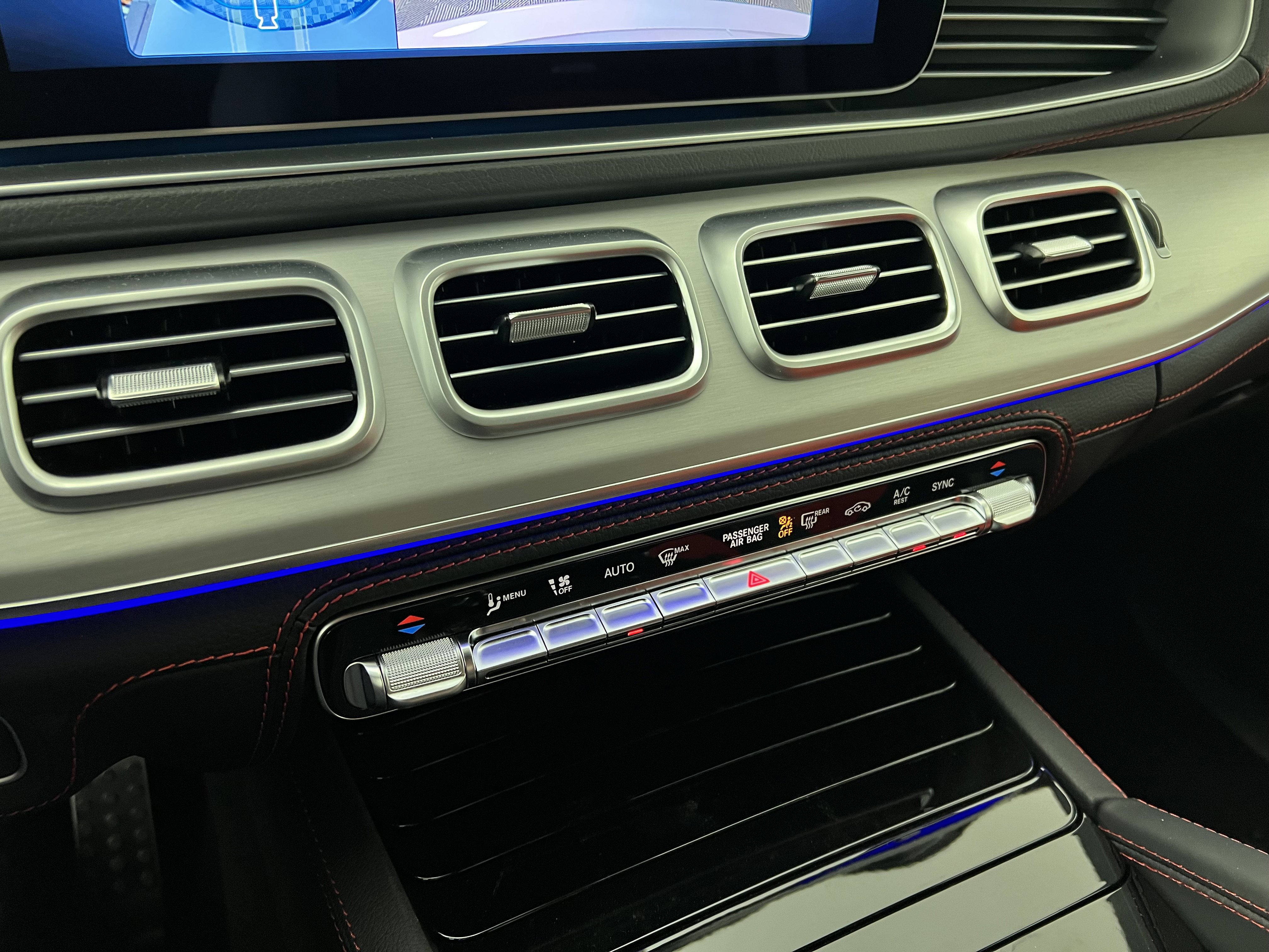 New 2025 Mercedes-Benz GLE 53 AMG 4MATIC image 32