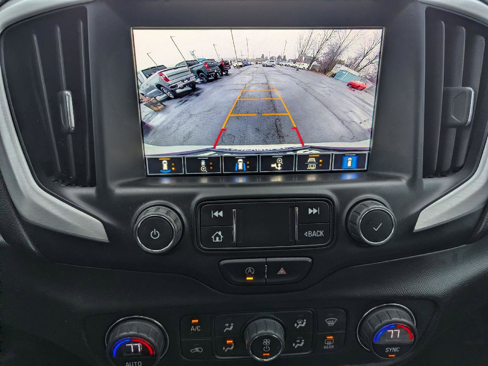 Used 2022 GMC Terrain SLT w/ Infotainment Package II image 15