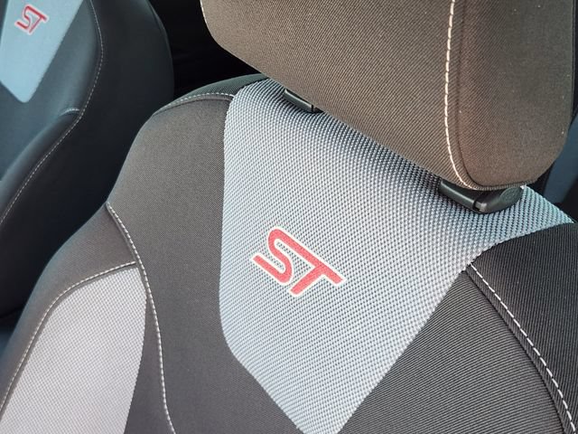 Used 2017 Ford Focus ST FWD image 15