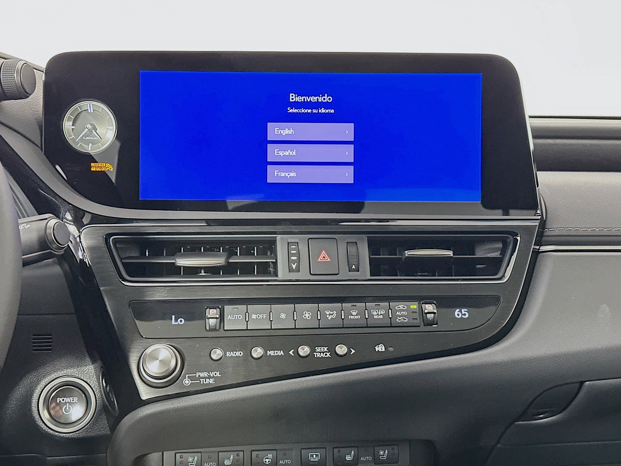 New 2025 Lexus ES 300h w/ Luxury Package image 15