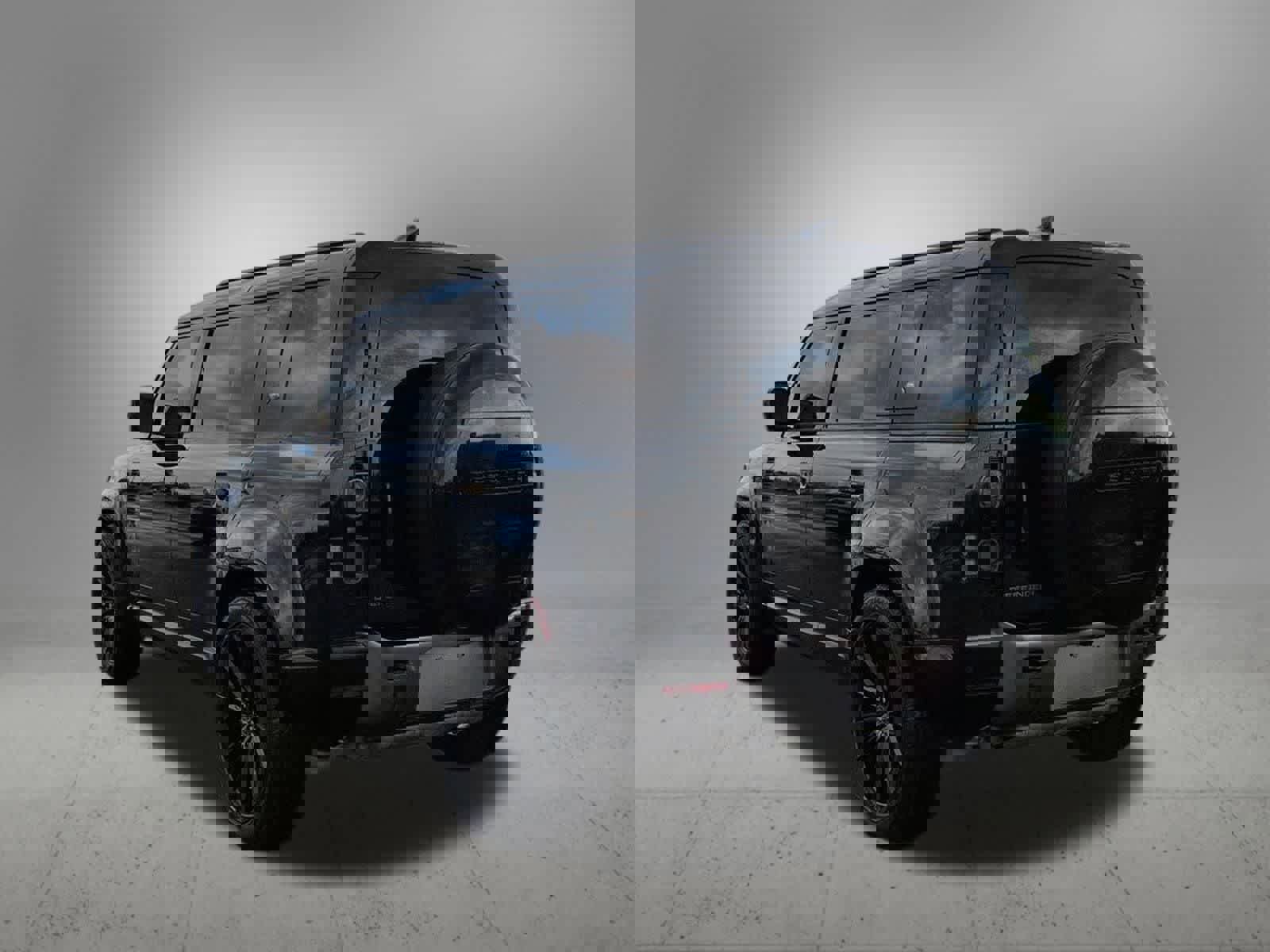 Used 2020 Land Rover Defender 110 X image 4