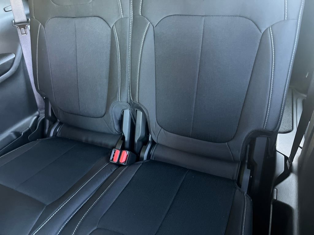 New 2025 Jeep Grand Cherokee L Laredo w/ Luxury Tech Group I image 25