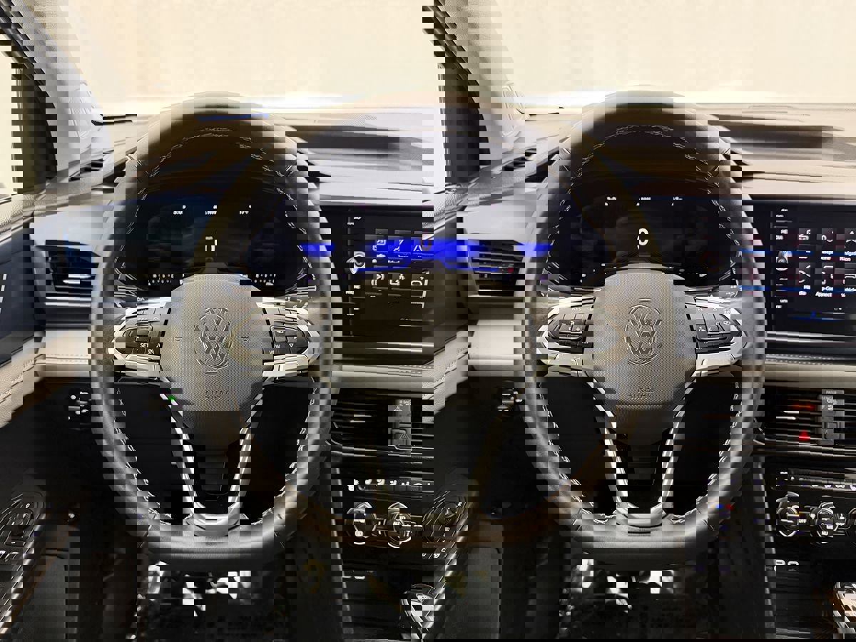 Used 2024 Volkswagen Taos SE FWD image 8