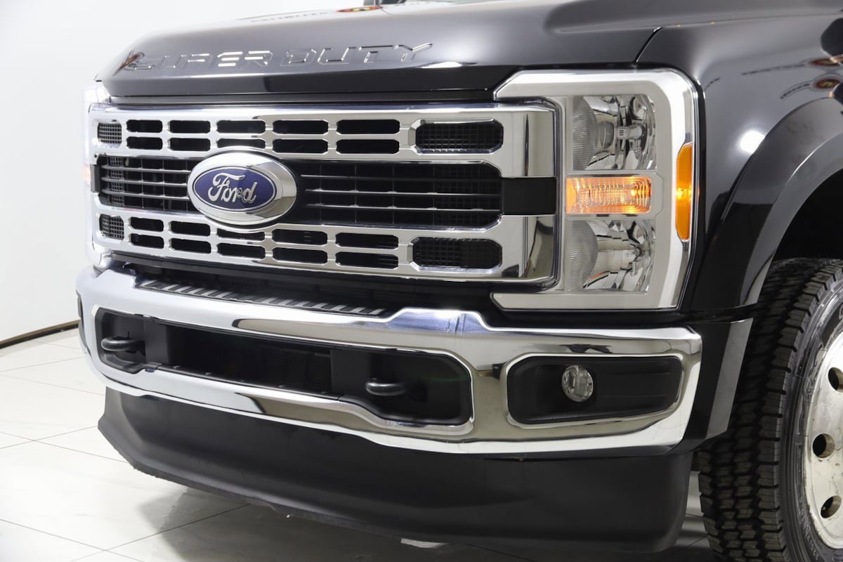Used 2023 Ford F450 XLT w/ FX4 Off-Road Package image 48