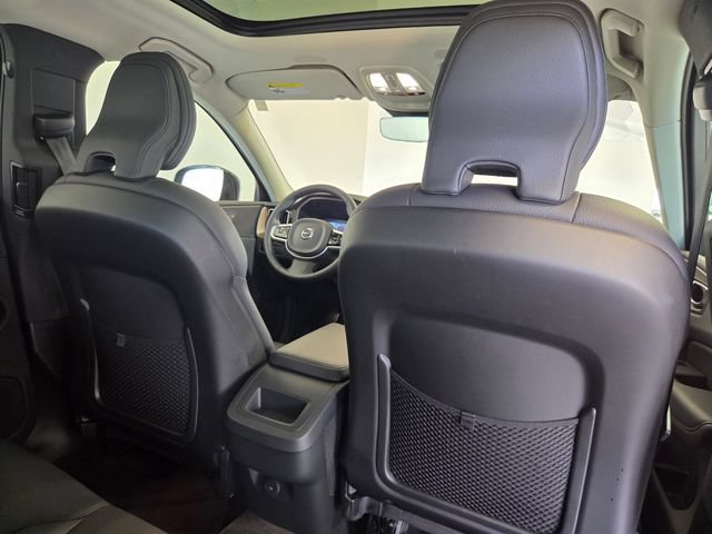 Certified 2024 Volvo XC60 B5 Plus AWD/4WD image 20