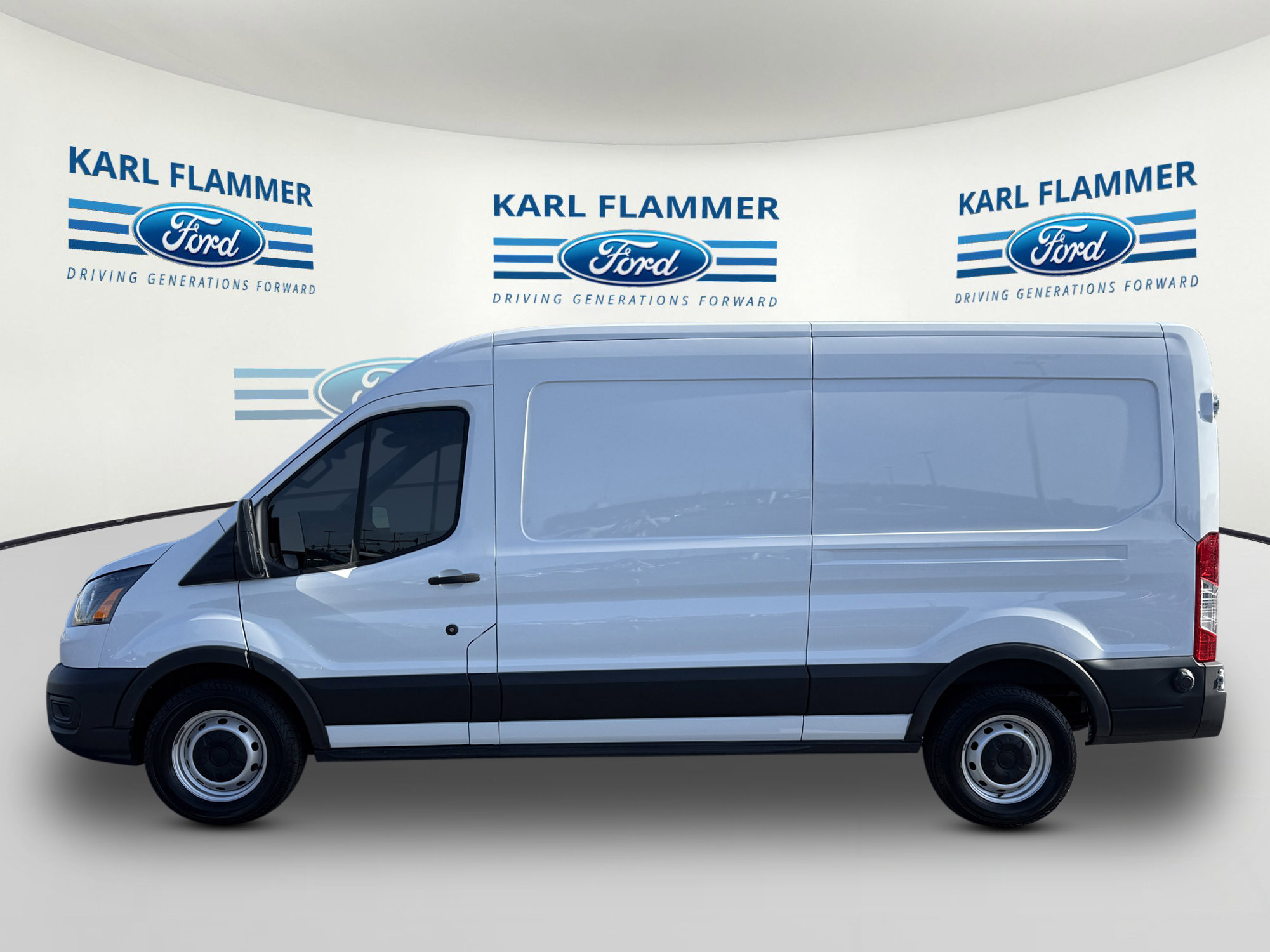 Certified 2022 Ford Transit 250 Medium Roof image 5